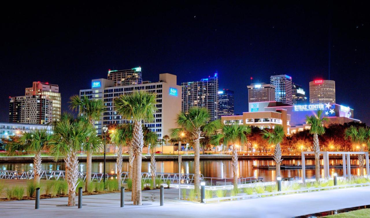 The Barrymore Hotel Tampa Riverwalk Exterior photo